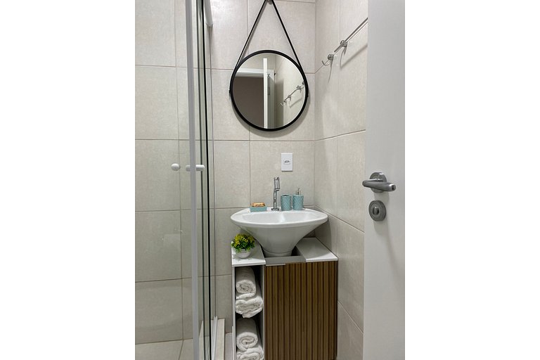 Suíte Compacta com Tudo à Mão na Mooca
