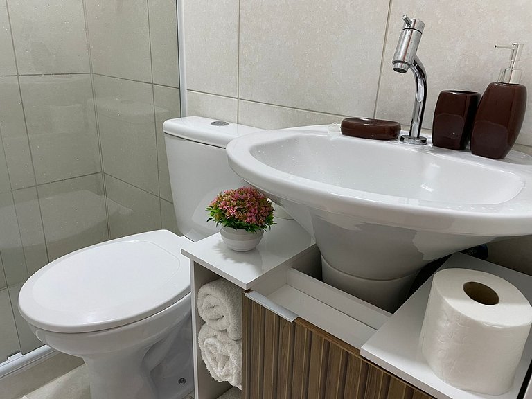 Suíte Compacta e Confortável p/ 1 ou 2 Pessoas