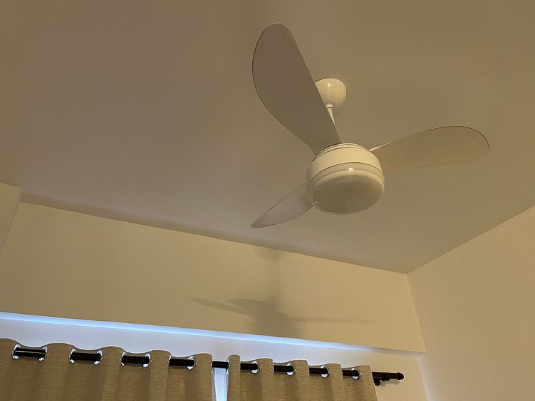 P24. Suíte em prédio residencial na Mooca. Como em um hotel.