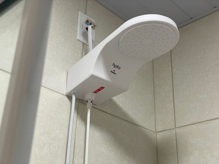 S22. Studio compacto e completo na Mooca, belo!