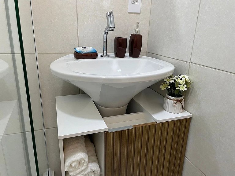 P20. Suite independente, prédio residencial na Mooca