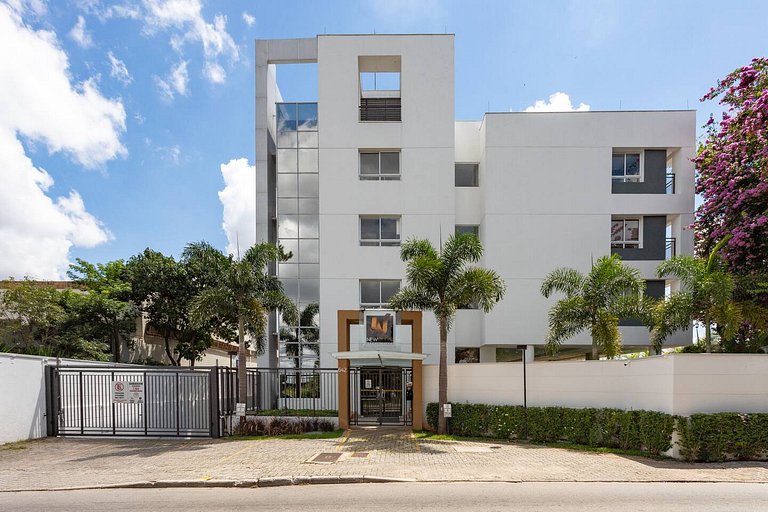 Studio c/ garagem – cama casal ou 2 de solteiro