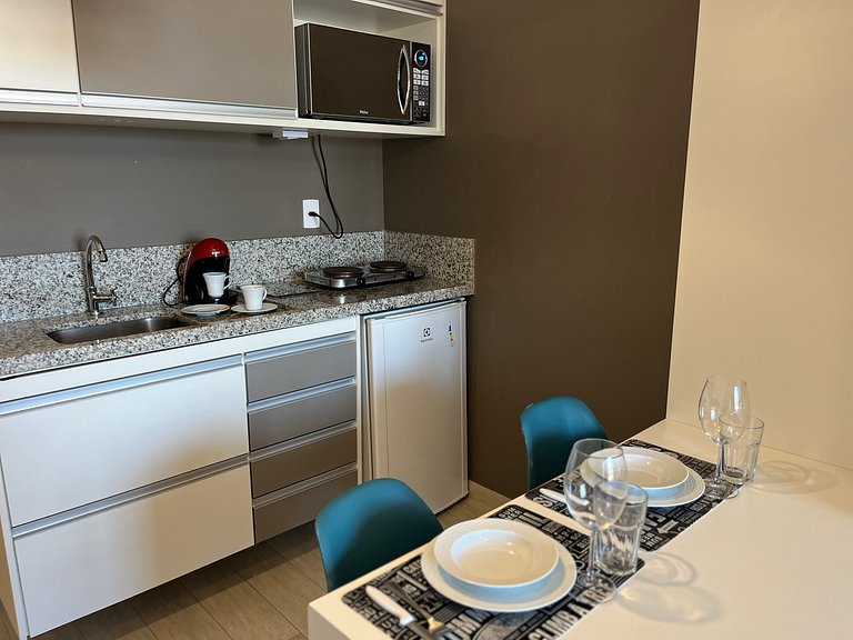 Studio c/ garagem – cama casal ou 2 de solteiro