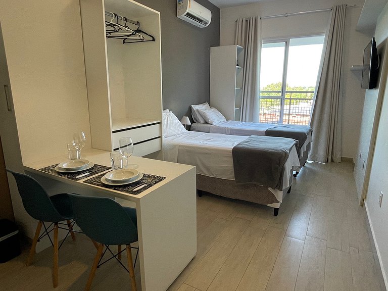 Studio mobiliado c/ garagem e portaria 24h